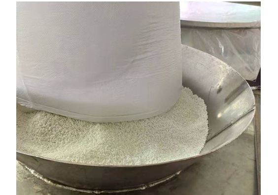 計為高溫型振棒料位開關(guān)成功用于PET料粒測量